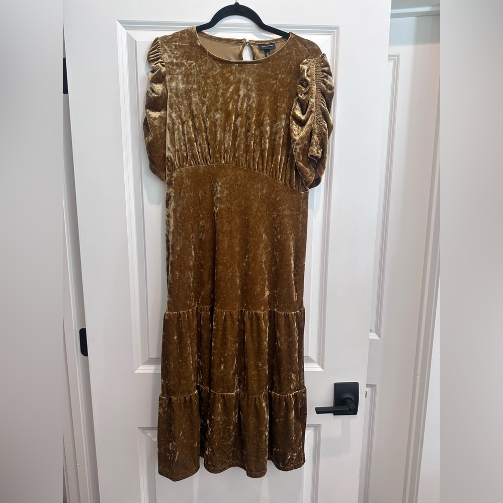 Who What Wear Gold Velvet Dress